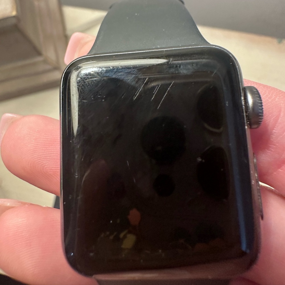 Apple Watch Series 3 38mm, Aluminum Case - Picture 6 of 10